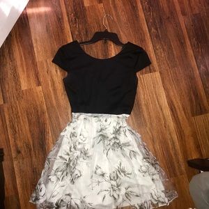Super cute and simple black and white dress